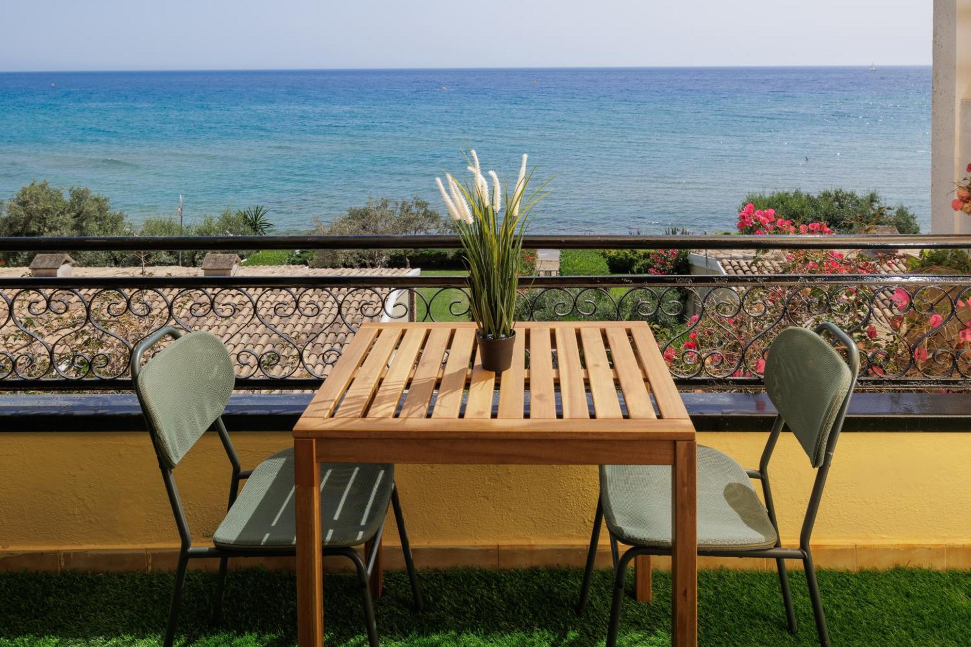 Coastal Bliss Apartment *
